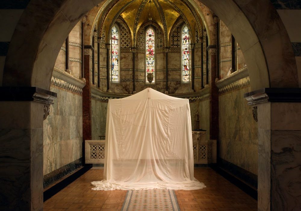 Miwa Komatsu's Live Painting Event at Fitzrovia Chapel: A Fusion of Tradition and Modernity | NFT CULTURE | NFT News | Web3 Culture