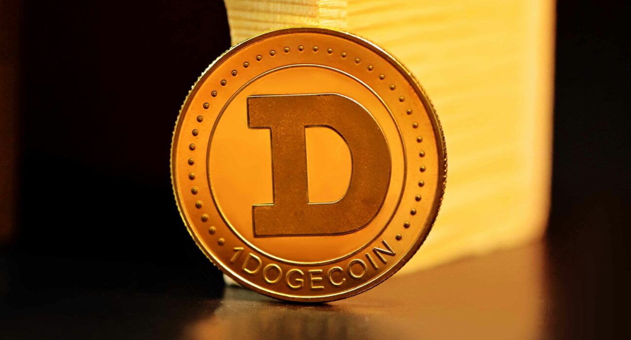 What The 50-Day Moving Average At $0.22 Says About The Dogecoin Price