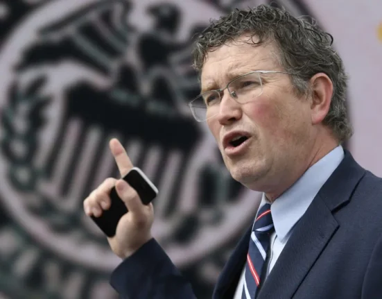 US Congressman reintroduces bill to permanently shut down the Federal Reserve