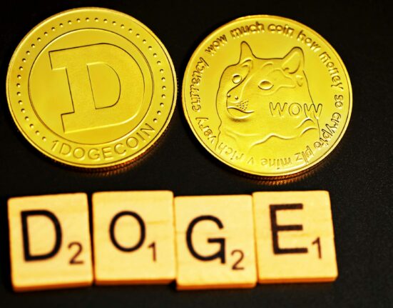 Dogecoin Uptrend Intact? Expert Analysis Sparks Bullish Buzz