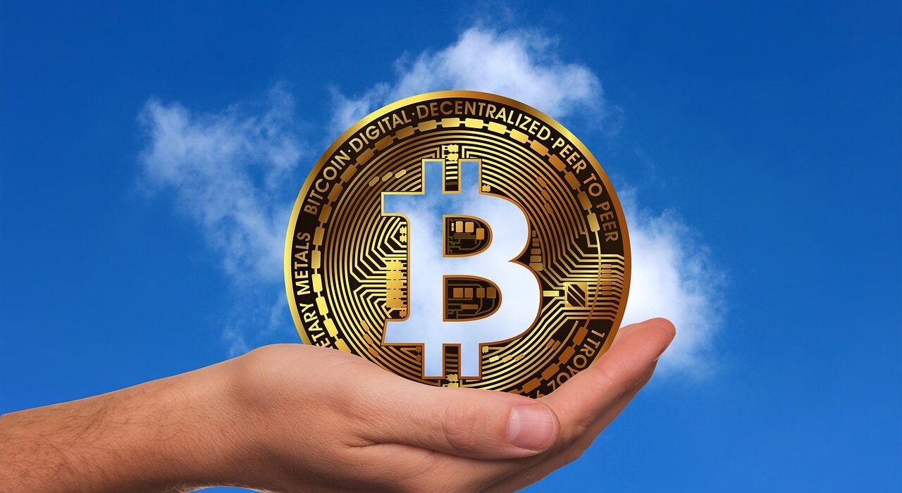 Is Bitcoin Price Turning Bullish Or Bearish? Crypto Analyst Reveals Critical Levels To Watch