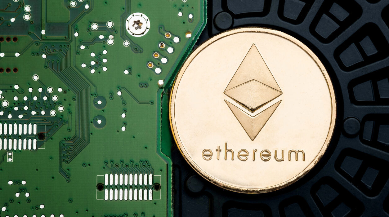 Popular Trader Says ETH Is Leaping Ahead Of Bitcoin