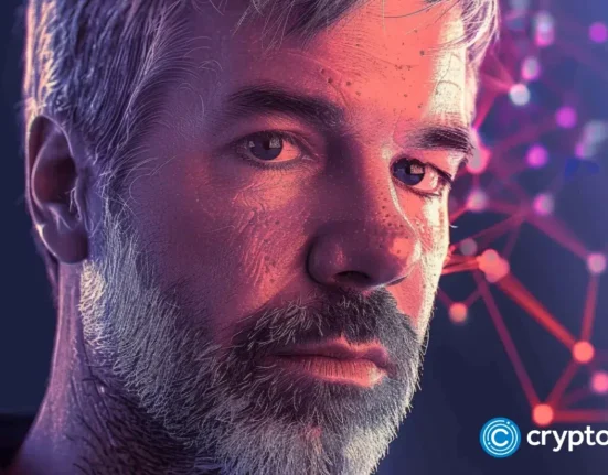 Bitcoin to meet bro science? Saylor requests a chat on Rogan